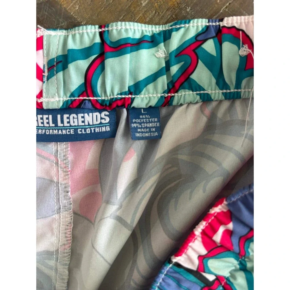 Reel Legends Womens Performance Shorts Large Paisley Scroll Print Multi-Color